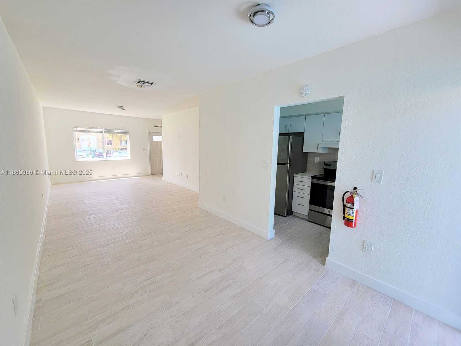 Small Image of 483 NORTH WEST 84TH LN #483, Miami Number 7