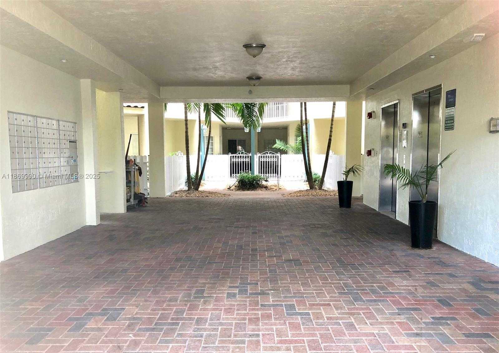 Small Image of 10700 NORTH WEST 66TH ST #306, Doral Number 2