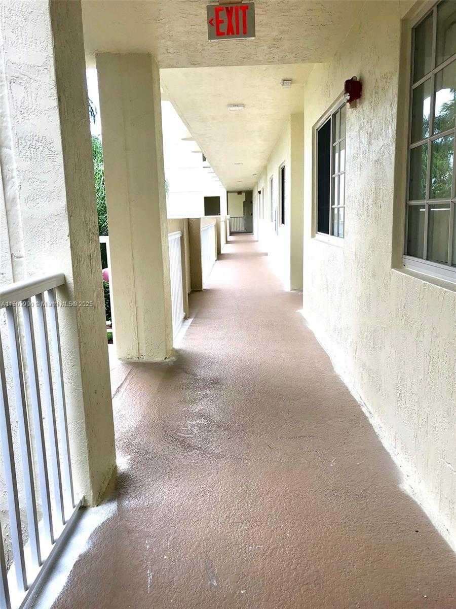 Small Image of 10700 NORTH WEST 66TH ST #306, Doral Number 4