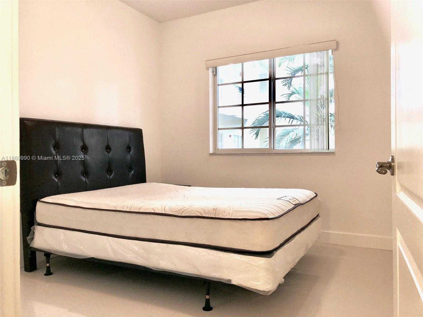 Small Image of 10700 NORTH WEST 66TH ST #306, Doral Number 9