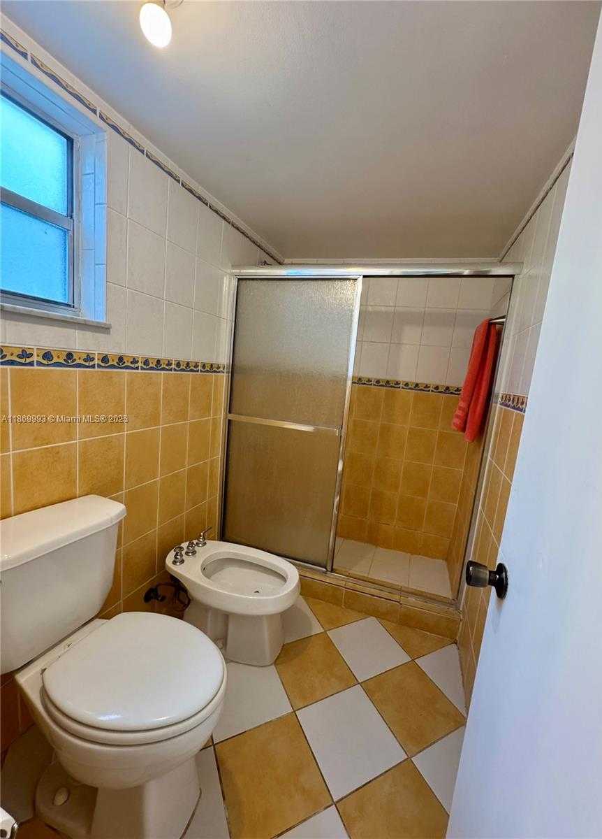 Small Image of 1900 MERIDIAN AVE #301, Miami Beach Number 10