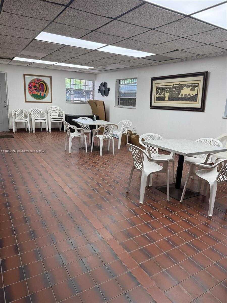 Small Image of 1900 MERIDIAN AVE #301, Miami Beach Number 19