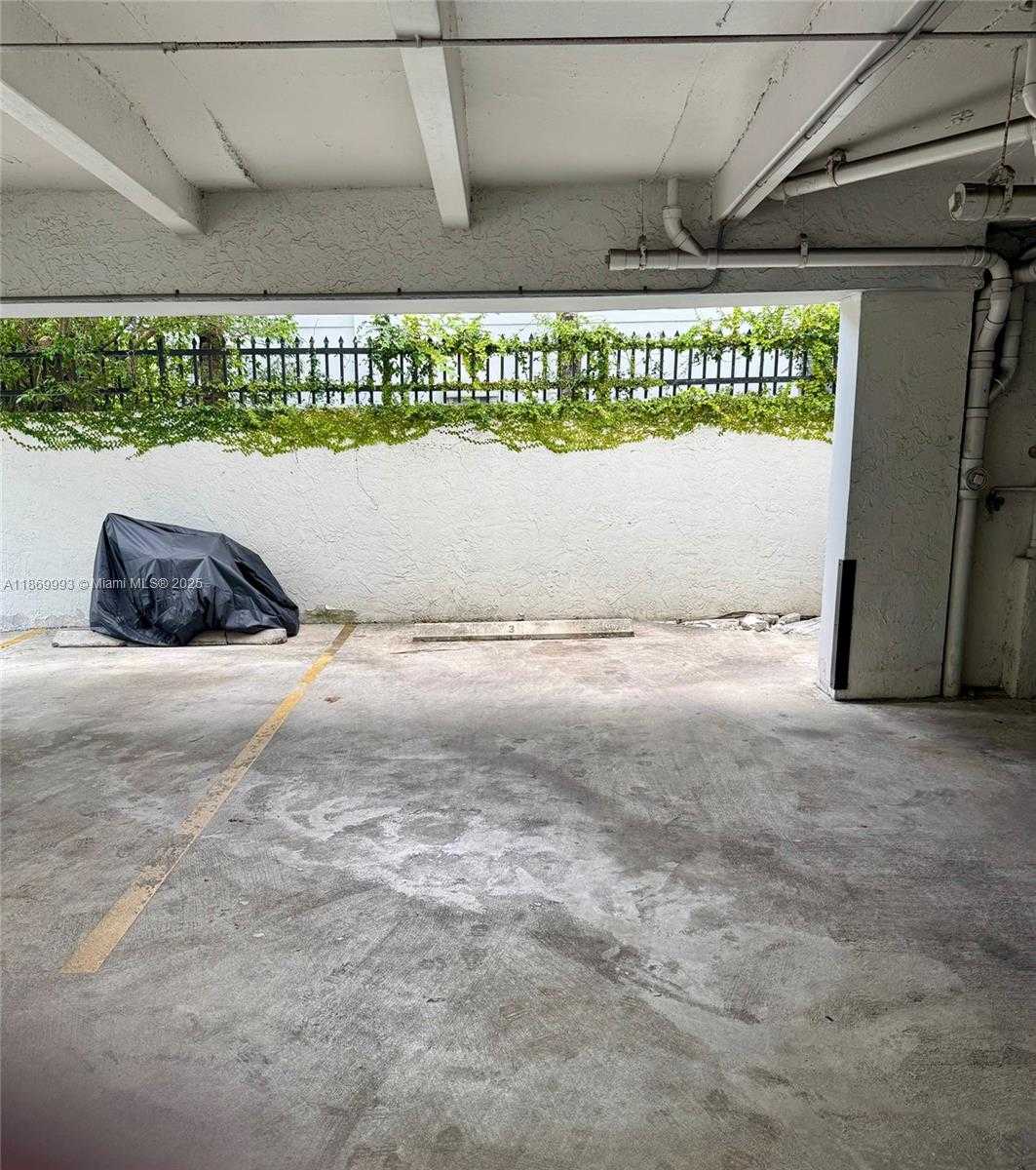 Small Image of 1900 MERIDIAN AVE #301, Miami Beach Number 21