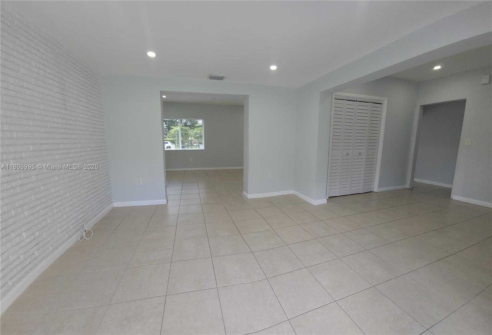 Small Image of 8839 SOUTH WEST 28TH ST, Miami Number 15
