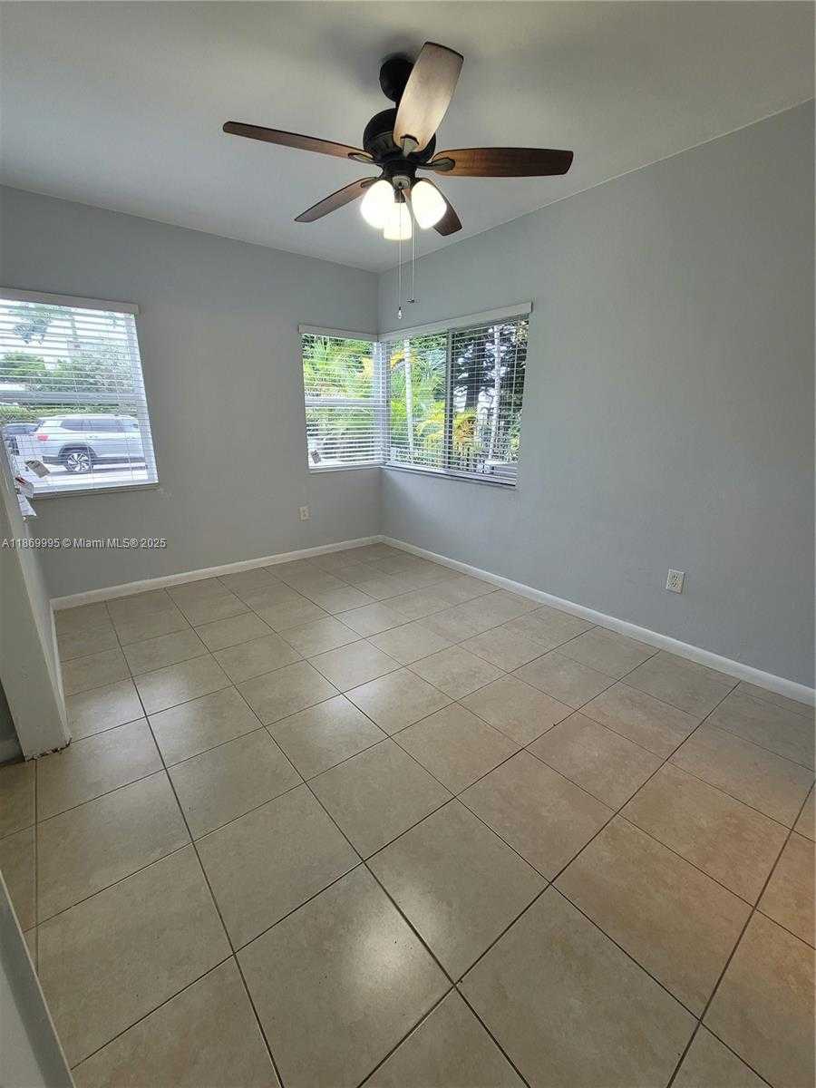 Small Image of 8839 SOUTH WEST 28TH ST, Miami Number 20