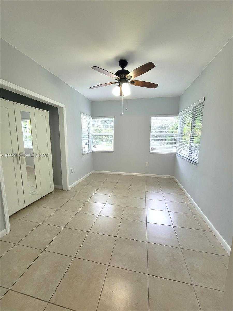 Small Image of 8839 SOUTH WEST 28TH ST, Miami Number 21