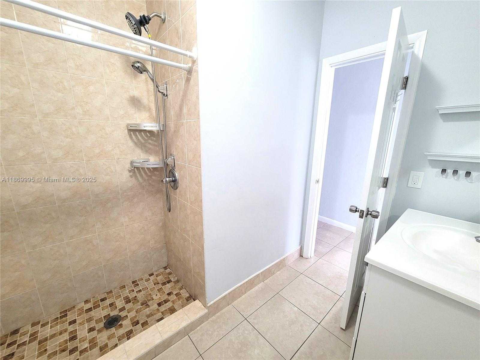Small Image of 8839 SOUTH WEST 28TH ST, Miami Number 25