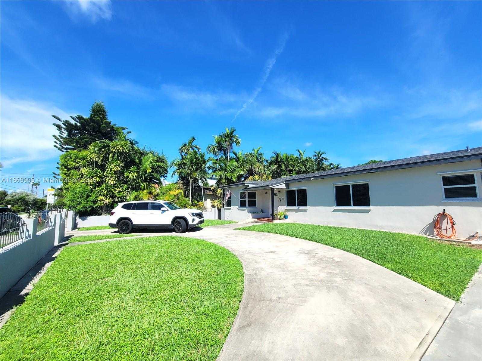 Small Image of 8839 SOUTH WEST 28TH ST, Miami Number 30