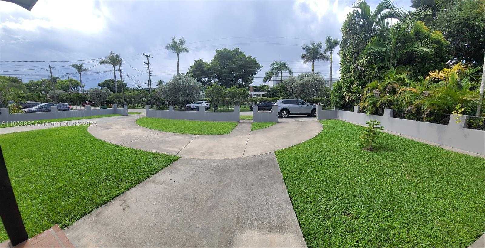 Small Image of 8839 SOUTH WEST 28TH ST, Miami Number 38