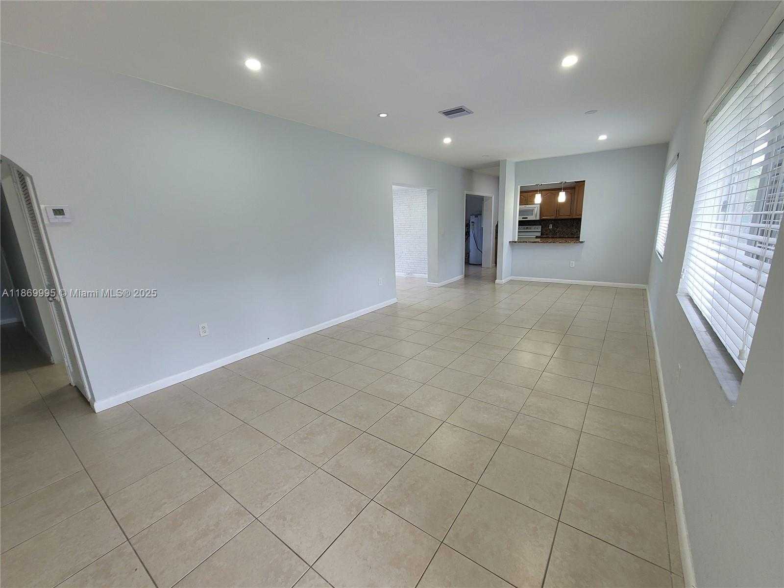 Small Image of 8839 SOUTH WEST 28TH ST, Miami Number 6