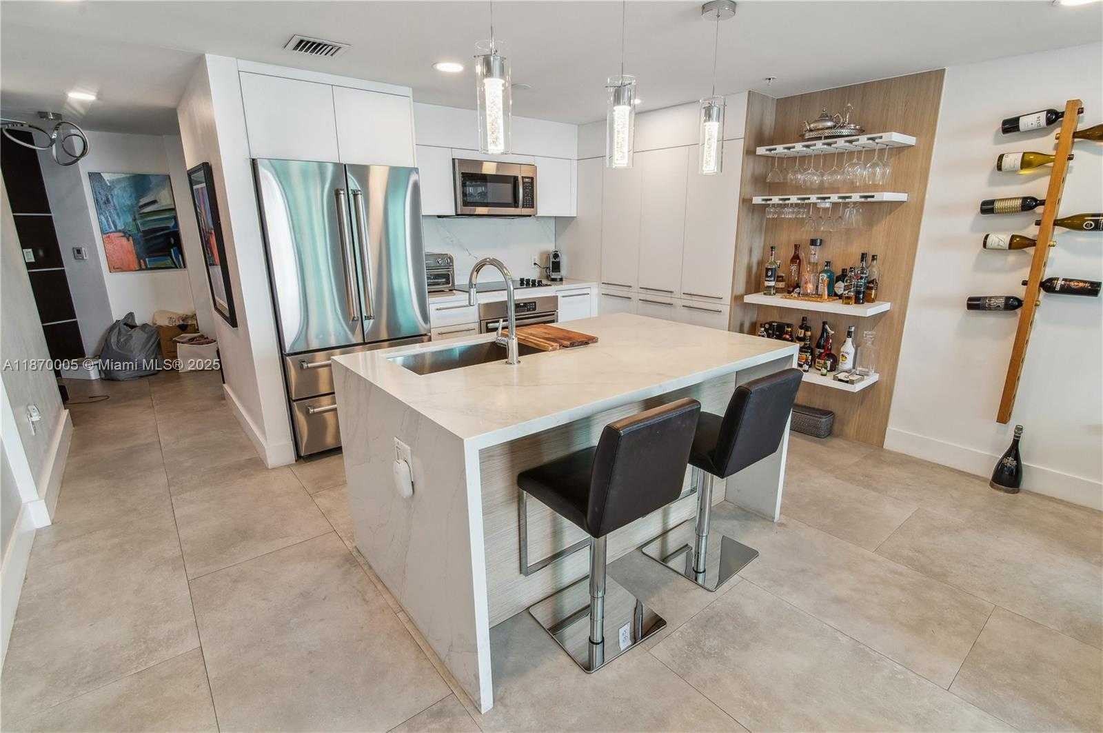 Small Image of 1900 NORTH BAYSHORE DR #3806, Miami Number 12