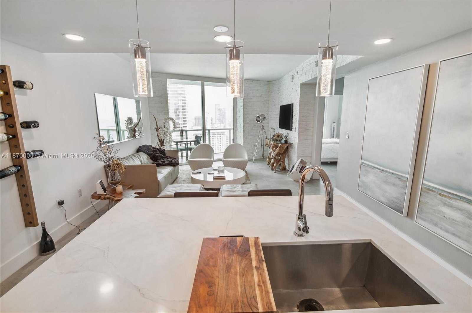 Small Image of 1900 NORTH BAYSHORE DR #3806, Miami Number 13
