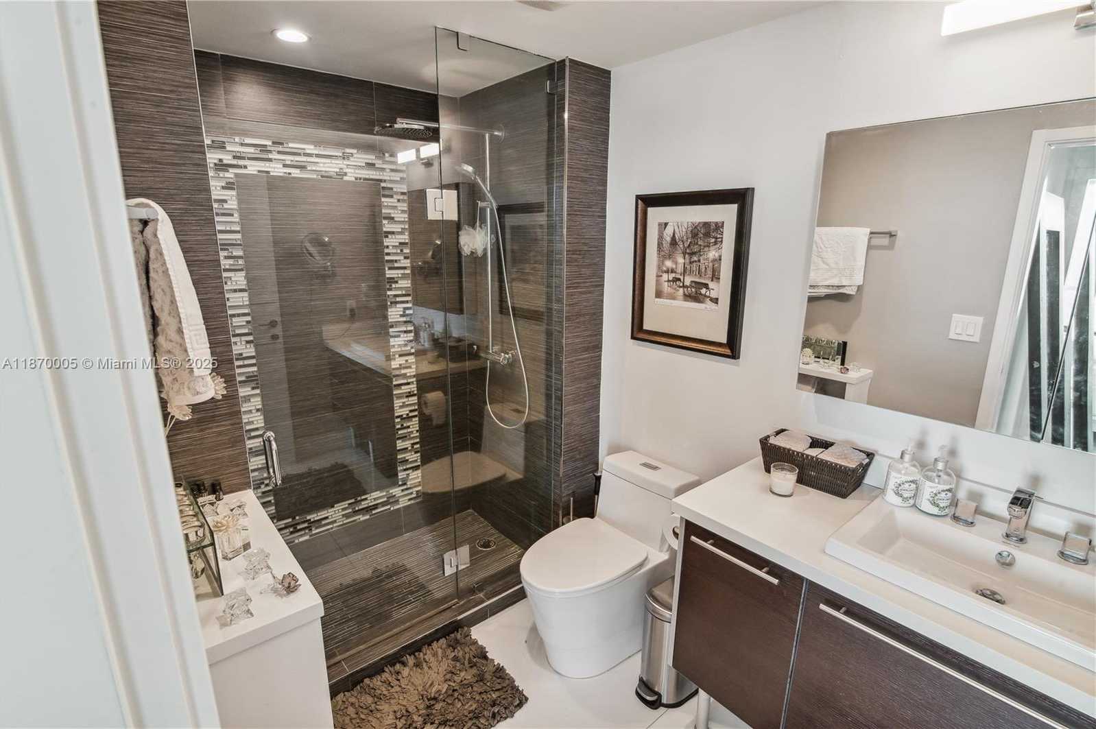 Small Image of 1900 NORTH BAYSHORE DR #3806, Miami Number 14