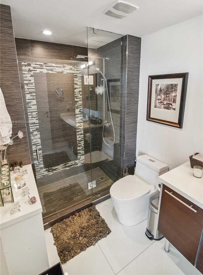 Small Image of 1900 NORTH BAYSHORE DR #3806, Miami Number 19