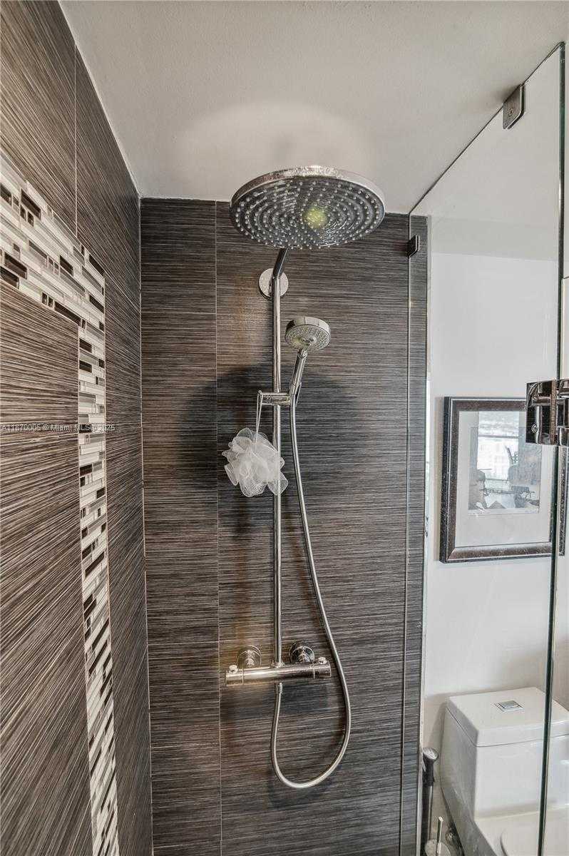 Small Image of 1900 NORTH BAYSHORE DR #3806, Miami Number 22