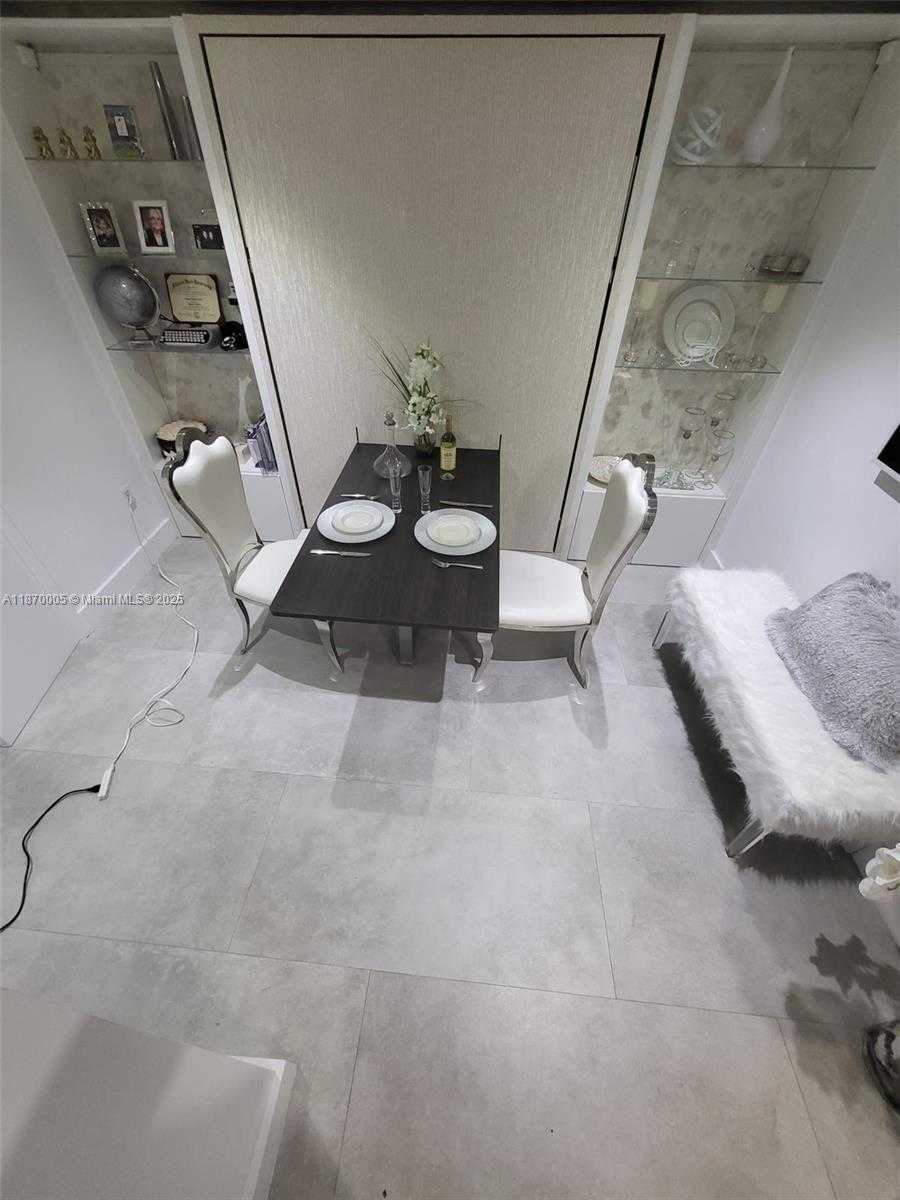 Small Image of 1900 NORTH BAYSHORE DR #3806, Miami Number 30