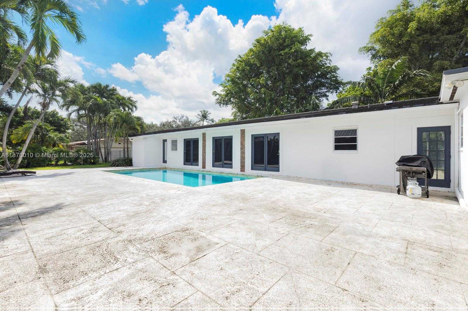 Small Image of 5801 SOUTH WEST 100TH ST, Pinecrest Number 12