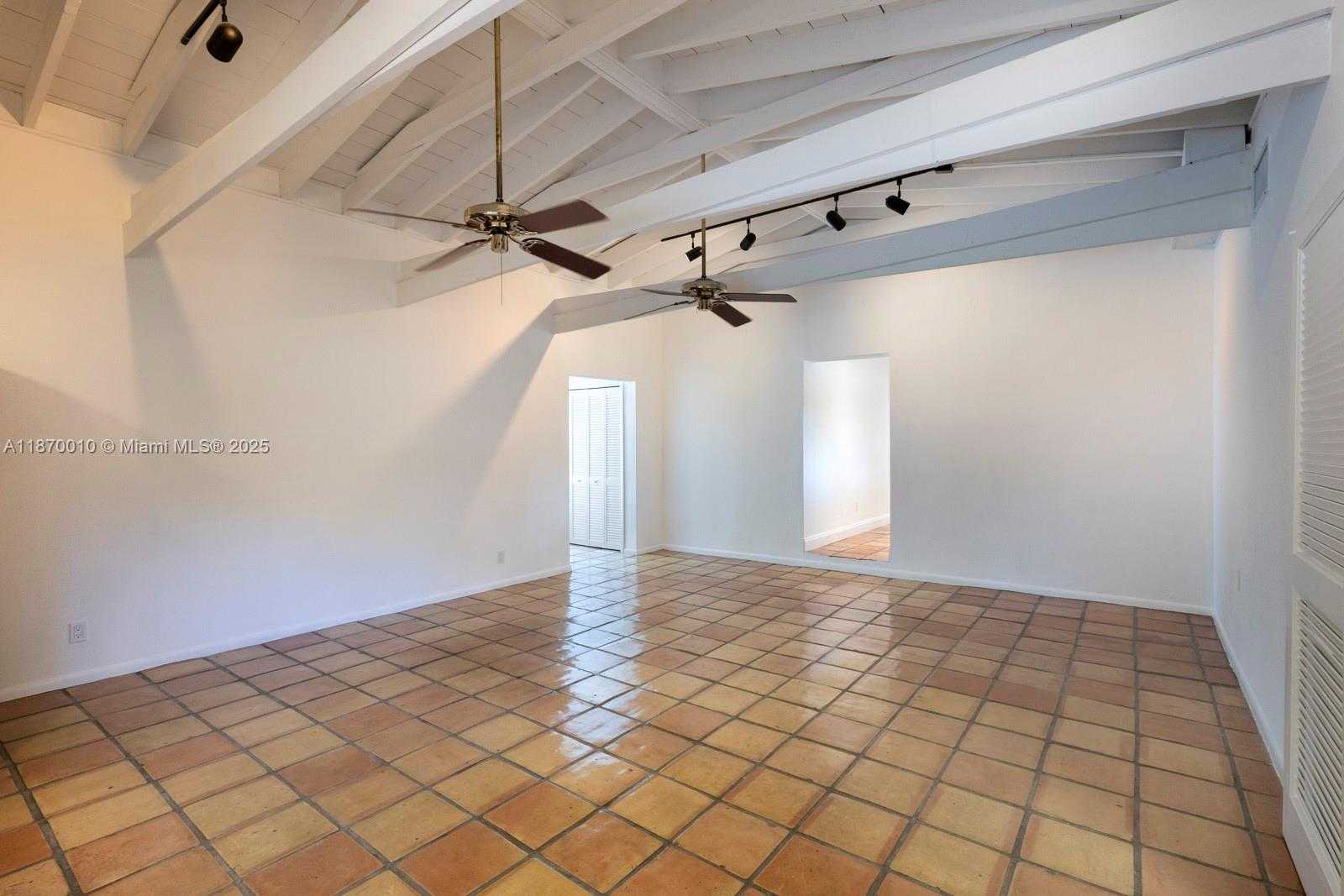 Small Image of 5801 SOUTH WEST 100TH ST, Pinecrest Number 23