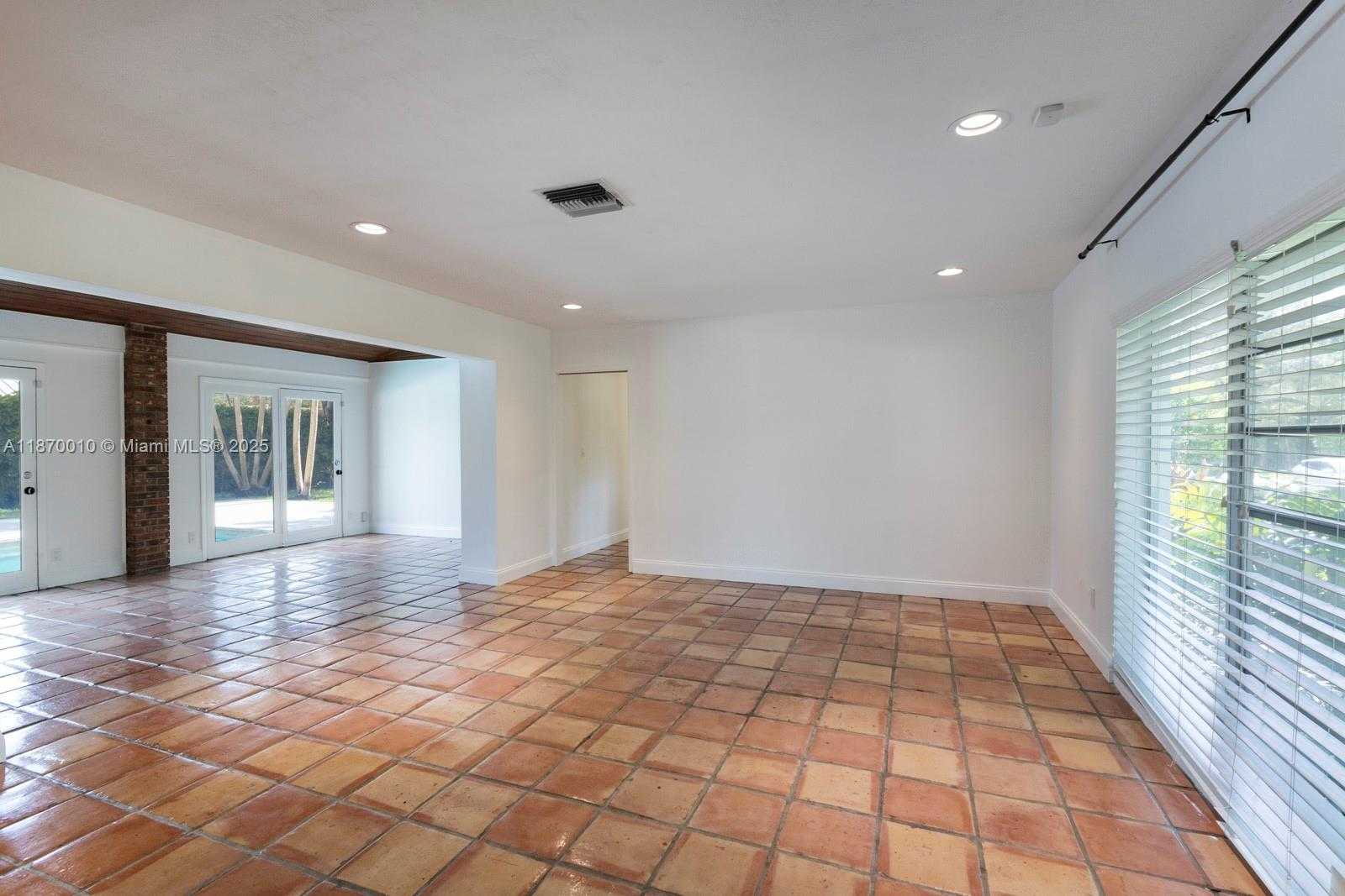 Small Image of 5801 SOUTH WEST 100TH ST, Pinecrest Number 4
