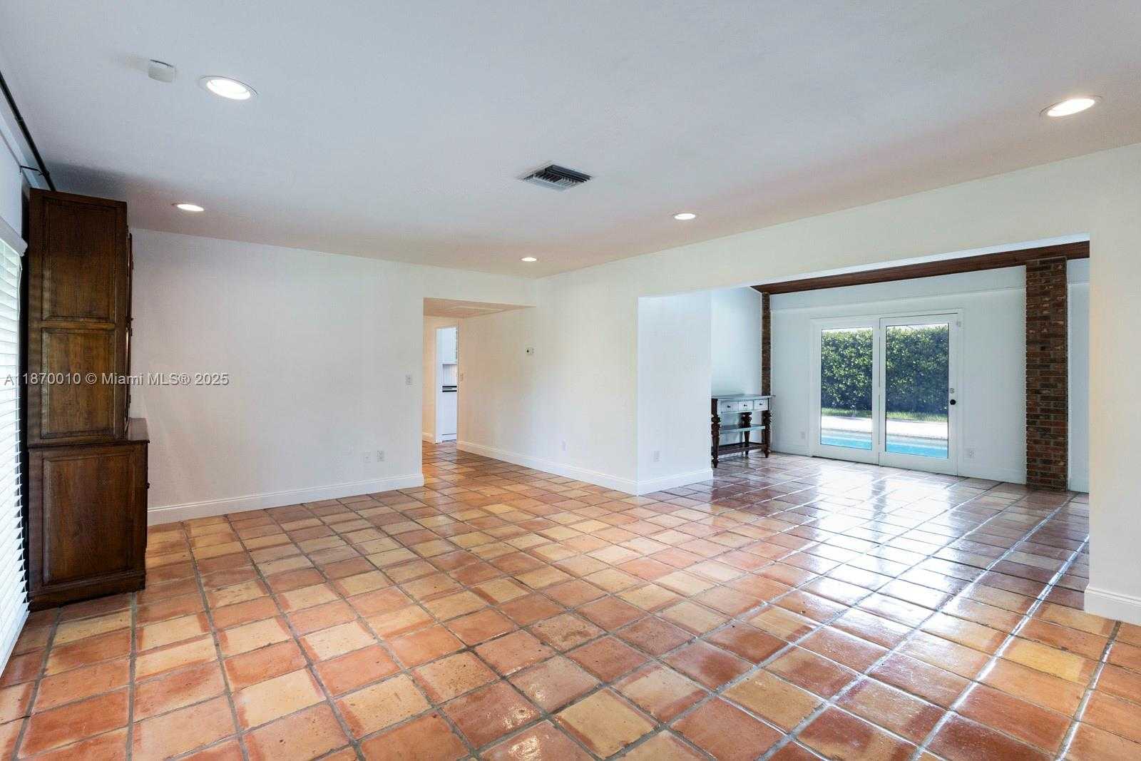 Small Image of 5801 SOUTH WEST 100TH ST, Pinecrest Number 5