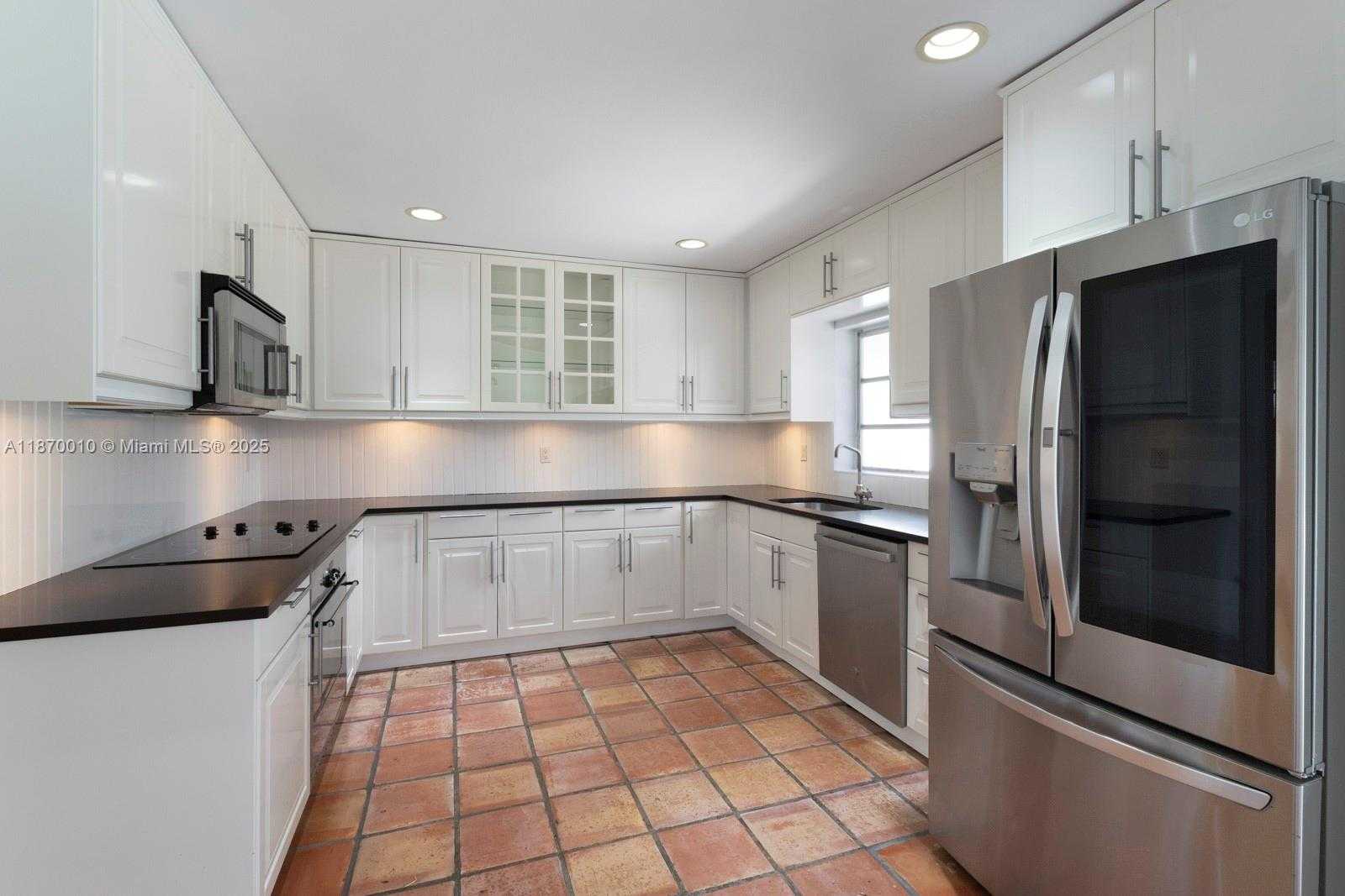 Small Image of 5801 SOUTH WEST 100TH ST, Pinecrest Number 8