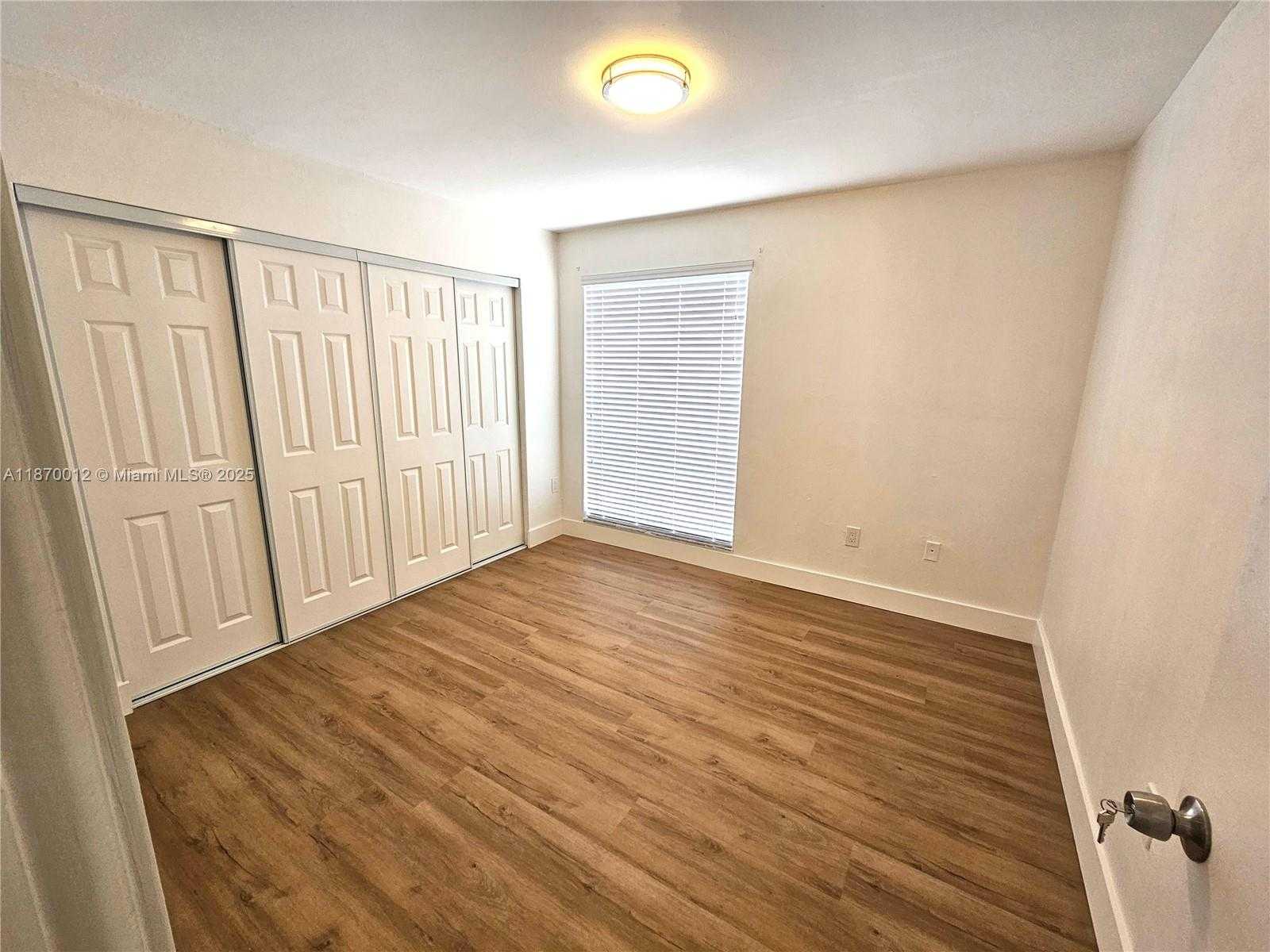 Small Image of 10822 NORTH KENDALL DR #S14, Miami Number 12