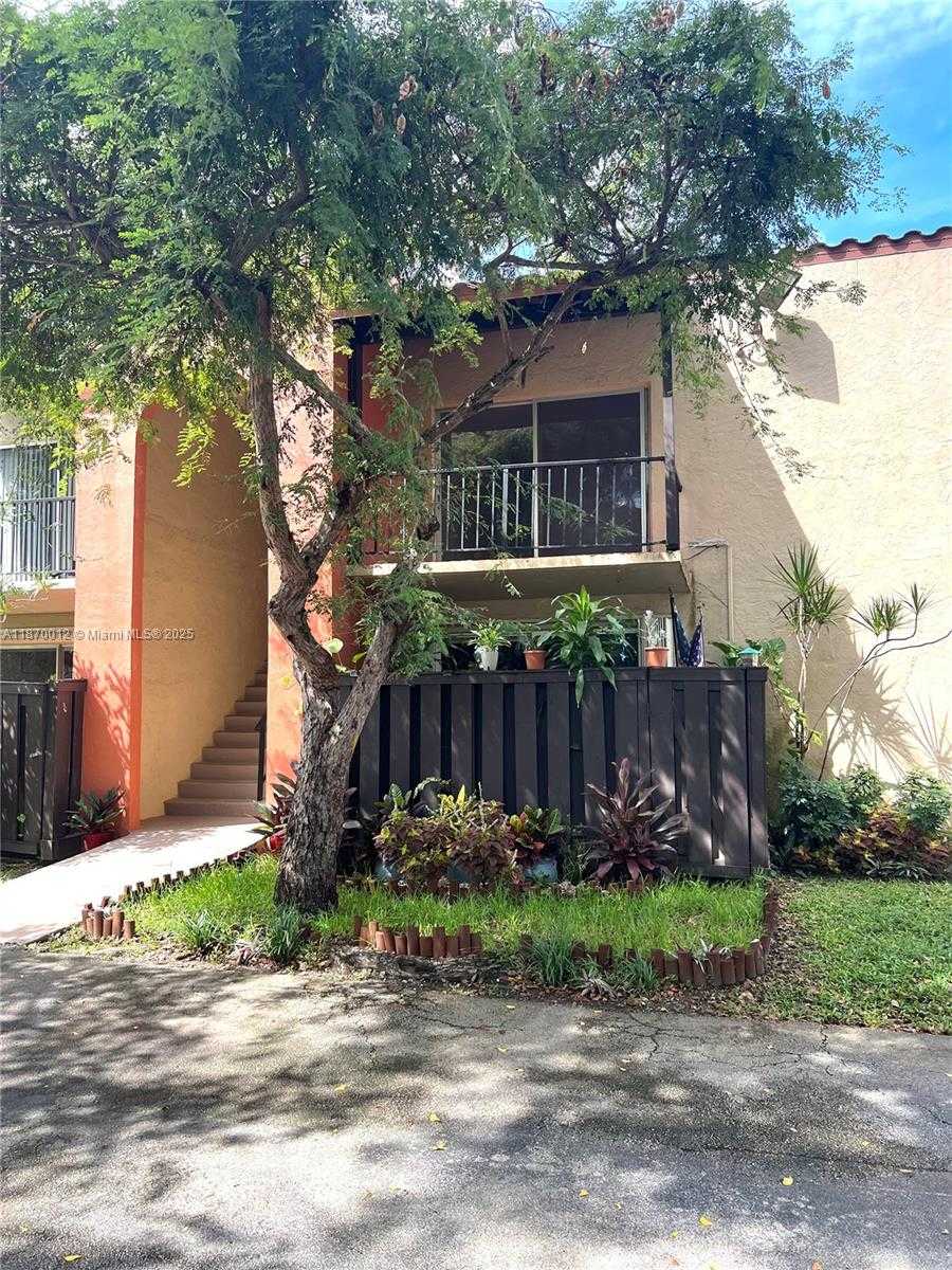 Small Image of 10822 NORTH KENDALL DR #S14, Miami Number 2