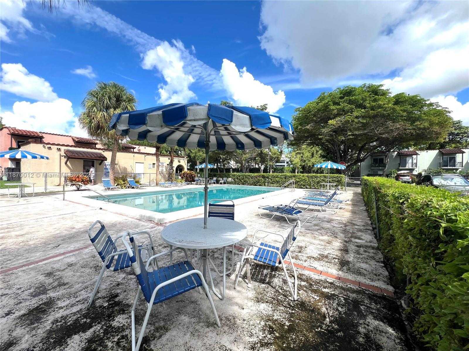 Small Image of 10822 NORTH KENDALL DR #S14, Miami Number 26