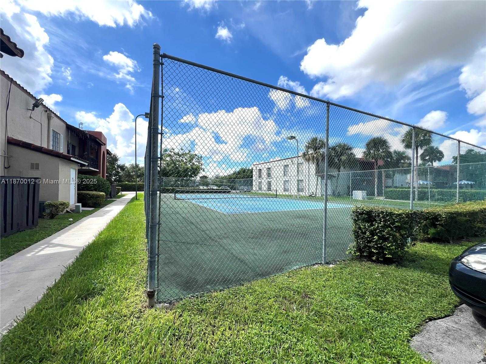 Small Image of 10822 NORTH KENDALL DR #S14, Miami Number 27
