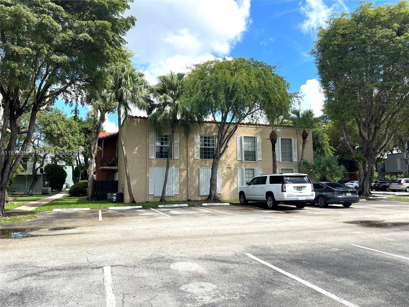 Small Image of 10822 NORTH KENDALL DR #S14, Miami Number 3