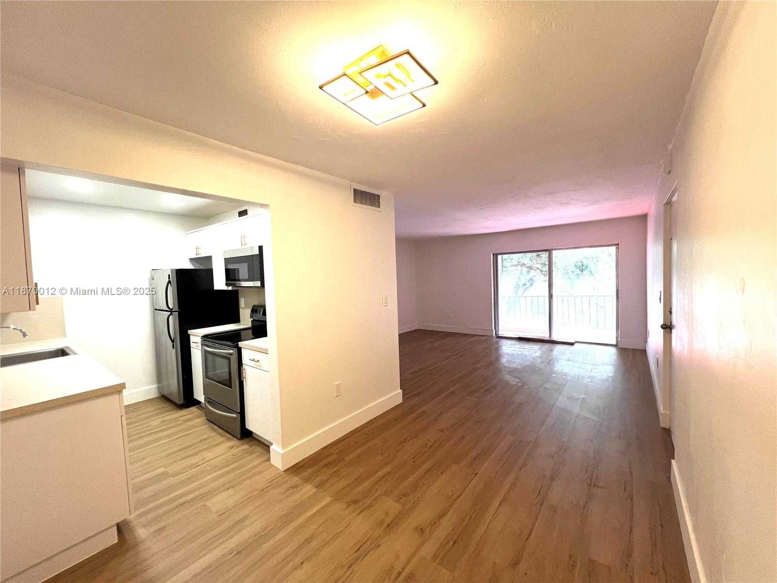 Small Image of 10822 NORTH KENDALL DR #S14, Miami Number 6