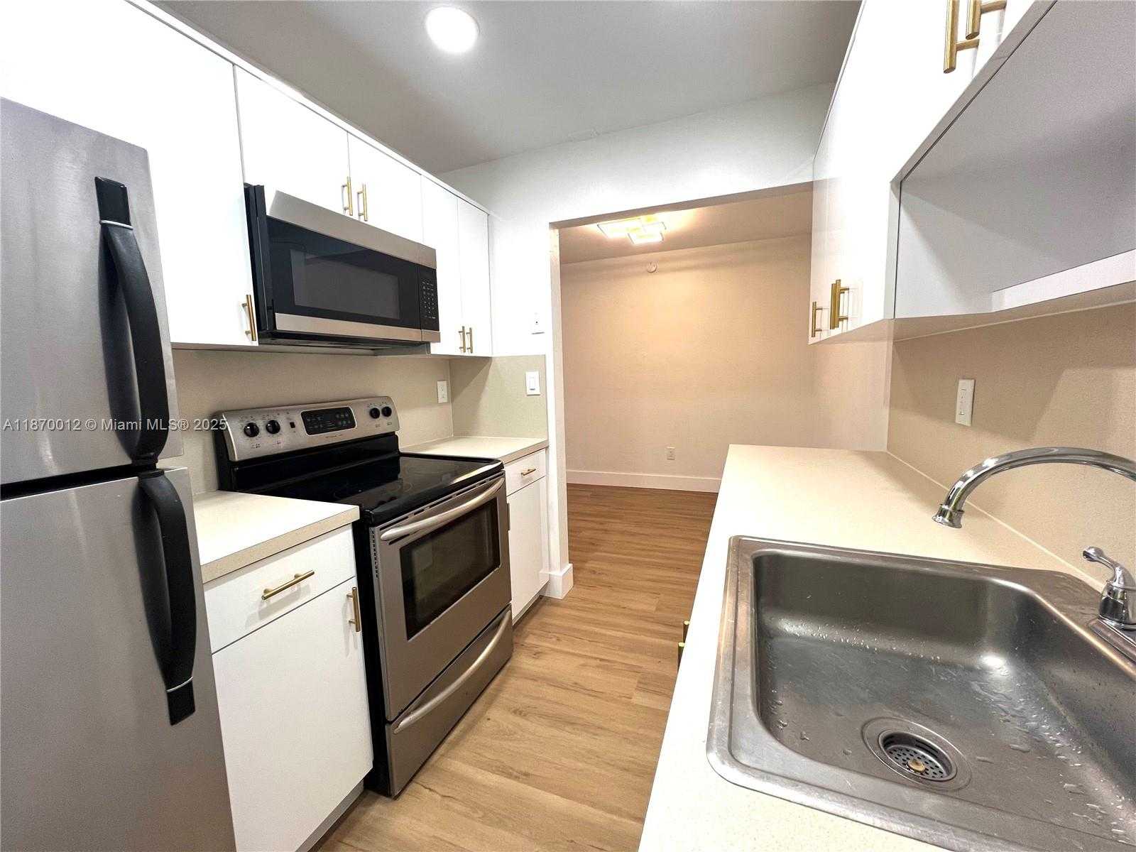 Small Image of 10822 NORTH KENDALL DR #S14, Miami Number 7