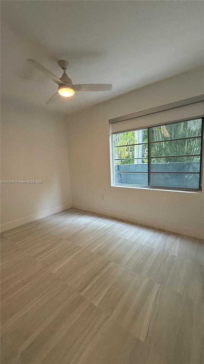 Small Image of 2031 MERIDIAN AVE #6, Miami Beach Number 16