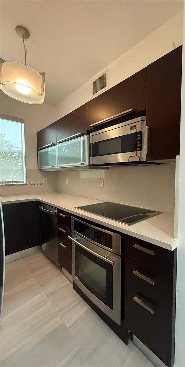 Small Image of 2031 MERIDIAN AVE #6, Miami Beach Number 6