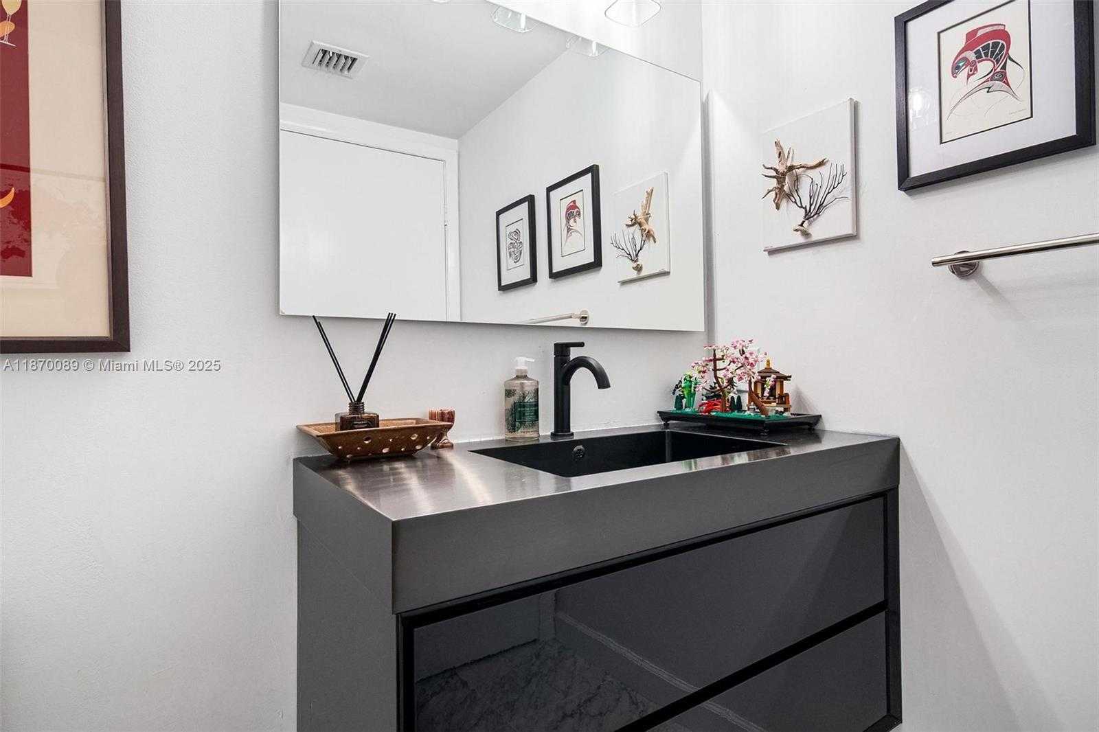 Small Image of 665 NORTH EAST 25TH ST #403, Miami Number 49