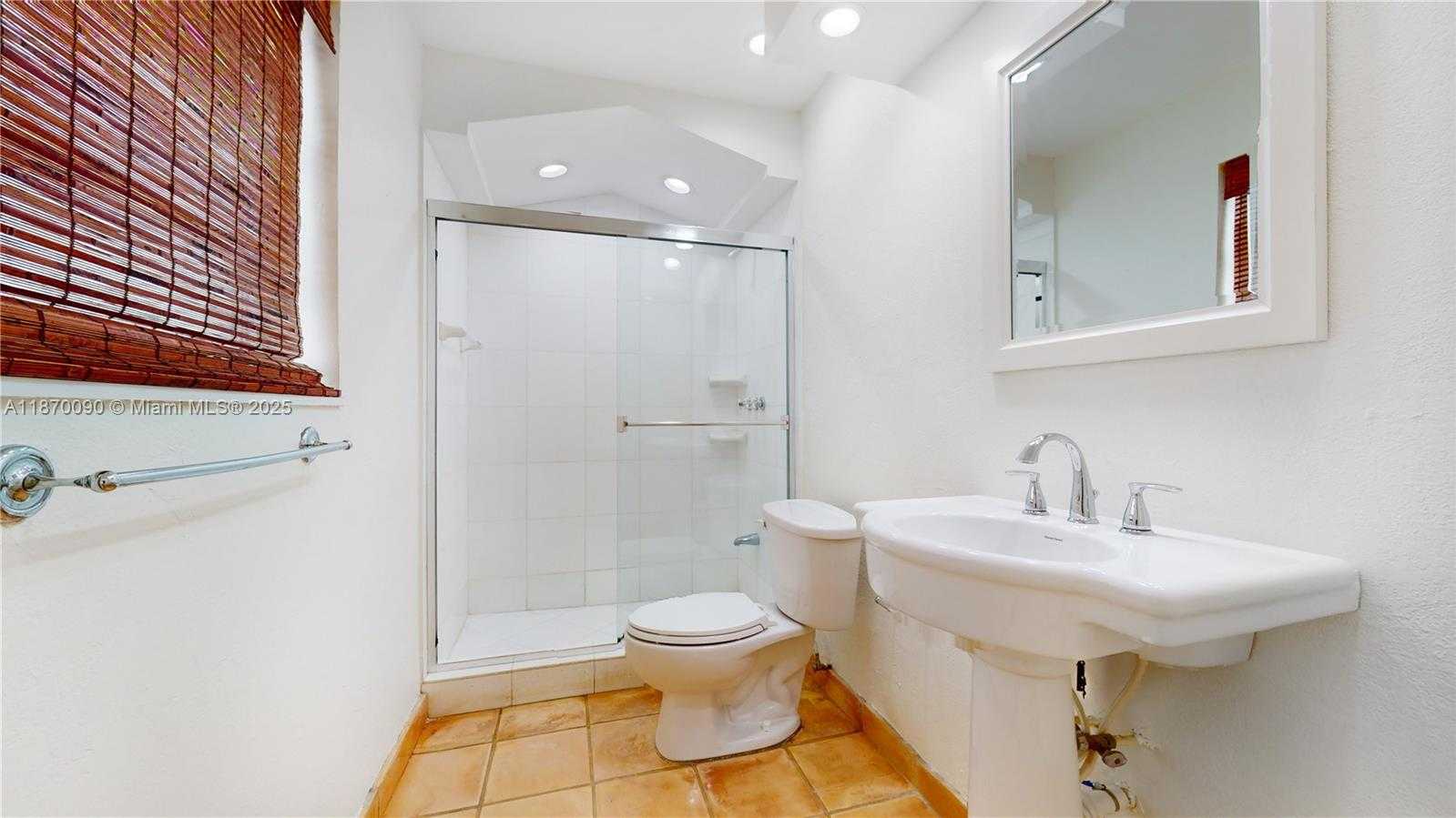Small Image of 8670 PASADENA BLVD, Pembroke Pines Number 15