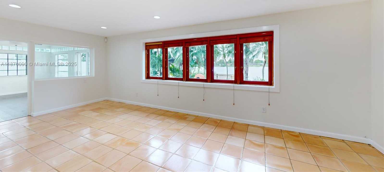 Small Image of 8670 PASADENA BLVD, Pembroke Pines Number 7