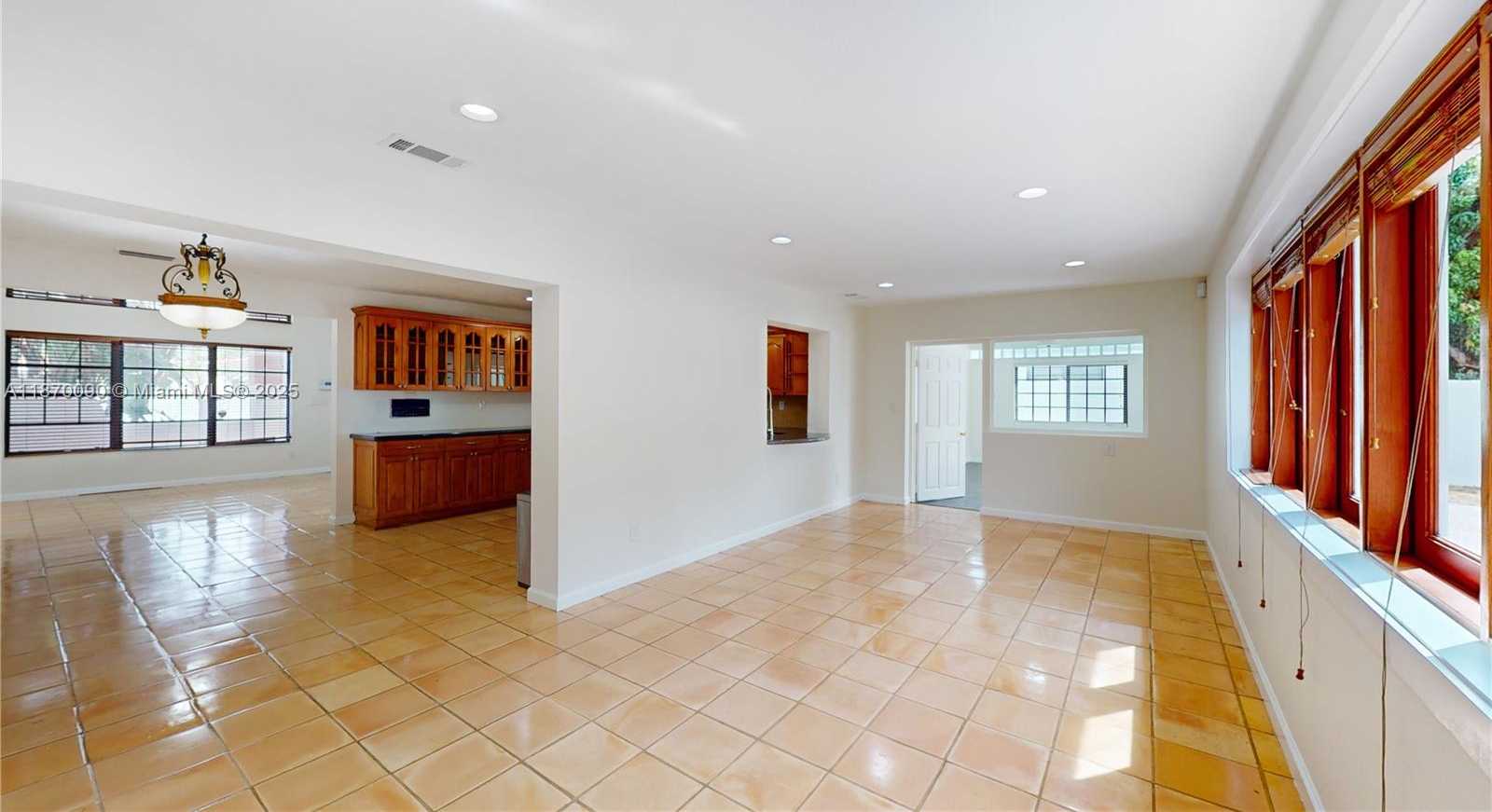 Small Image of 8670 PASADENA BLVD, Pembroke Pines Number 8