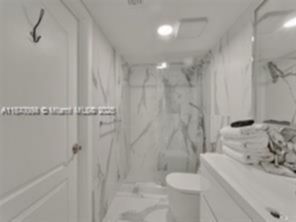 Small Image of 1200 BRICKELL BAY DR #3309, Miami Number 4