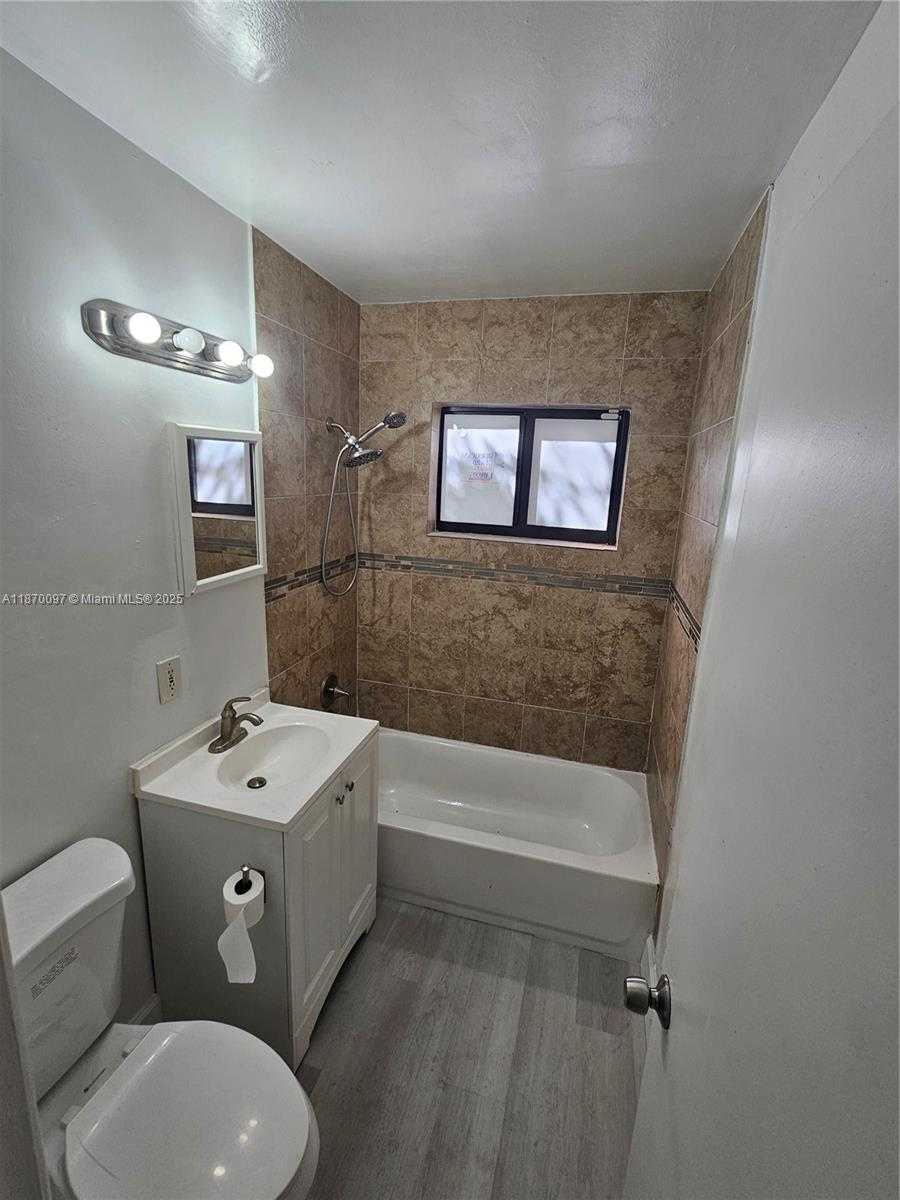 Small Image of 2245 FREEDOM ST #2, Hollywood Number 12