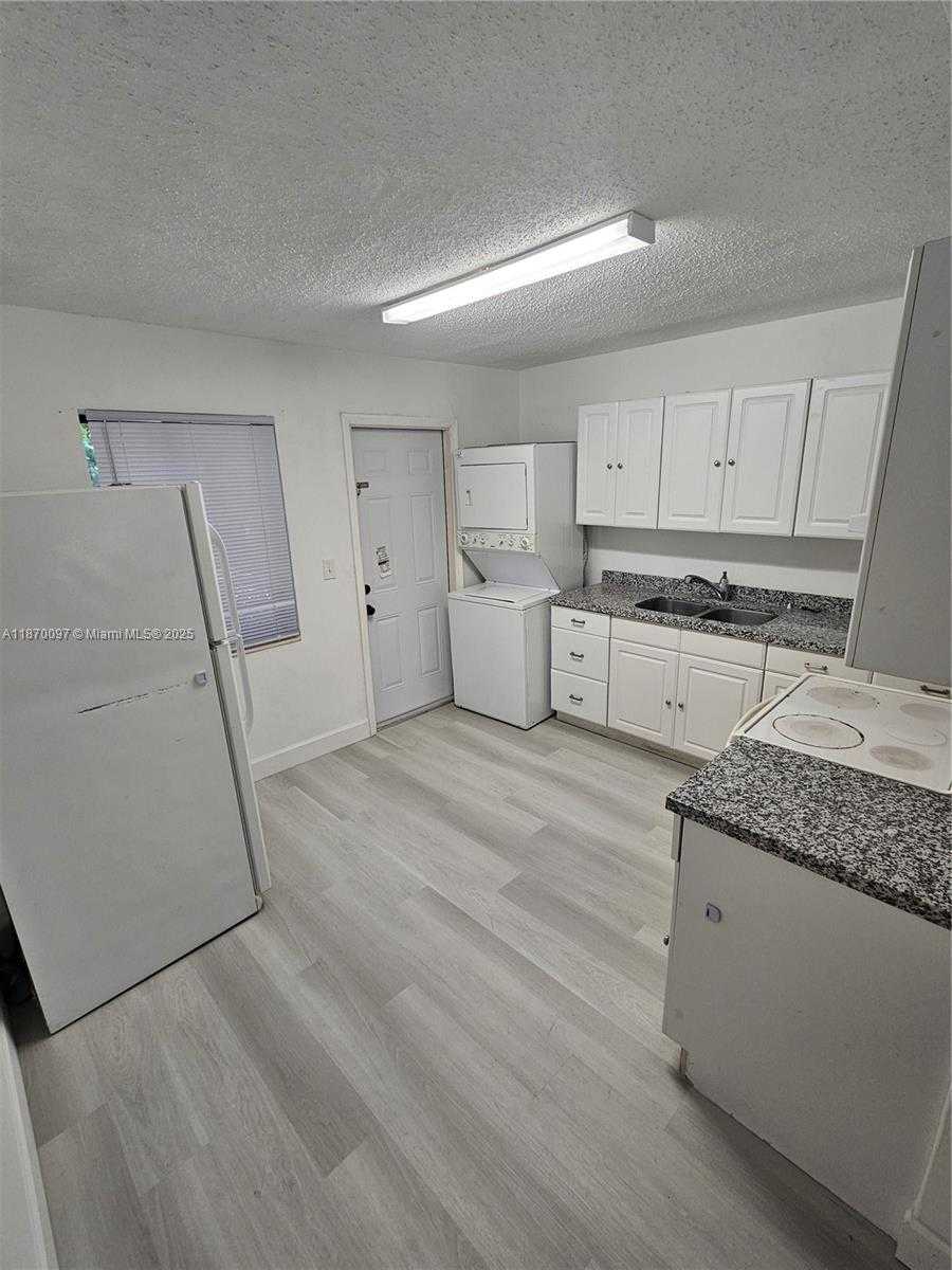 Small Image of 2245 FREEDOM ST #2, Hollywood Number 7