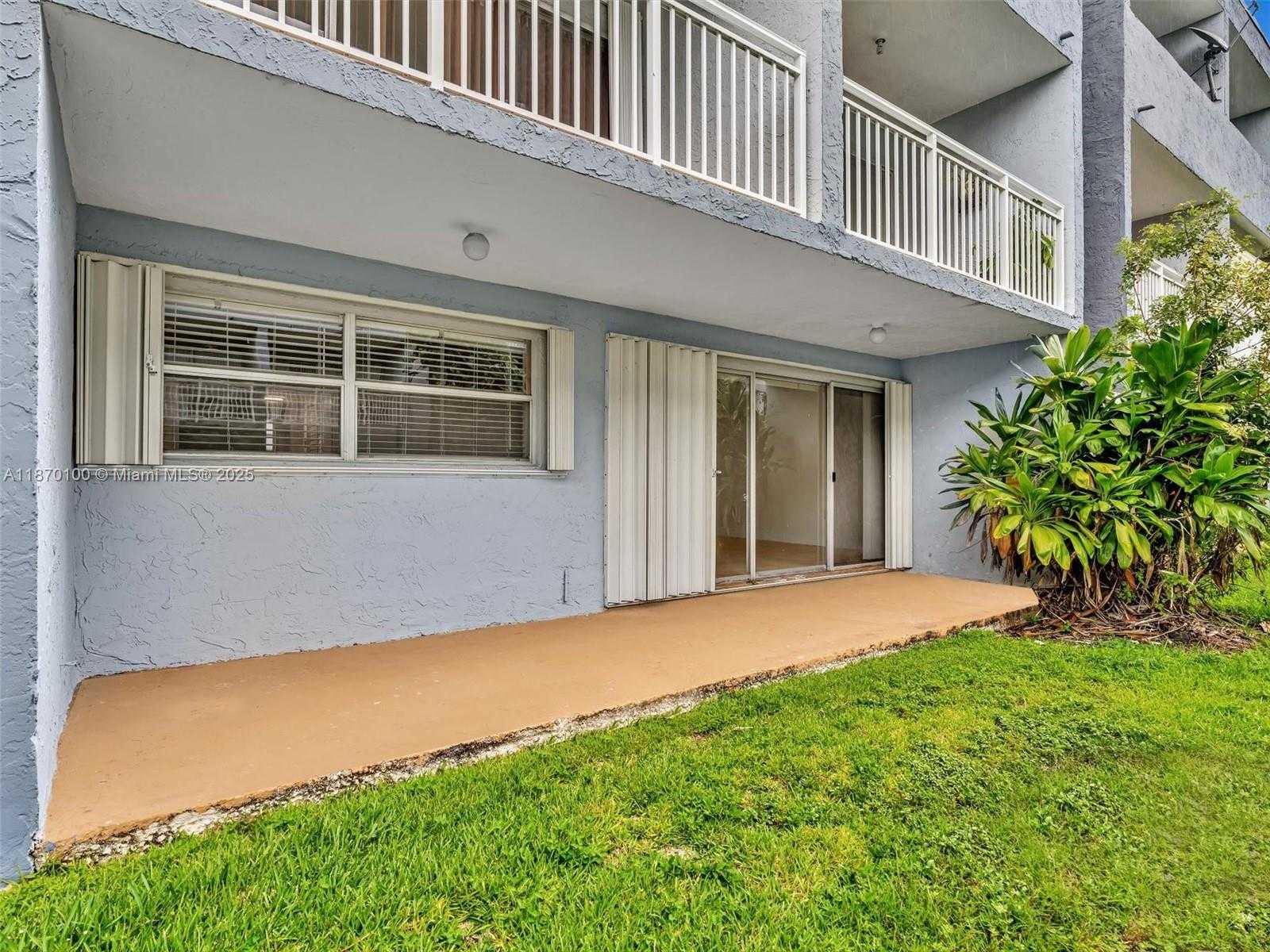 Small Image of 9367 FONTAINEBLEAU BLVD #G104, Miami Number 35