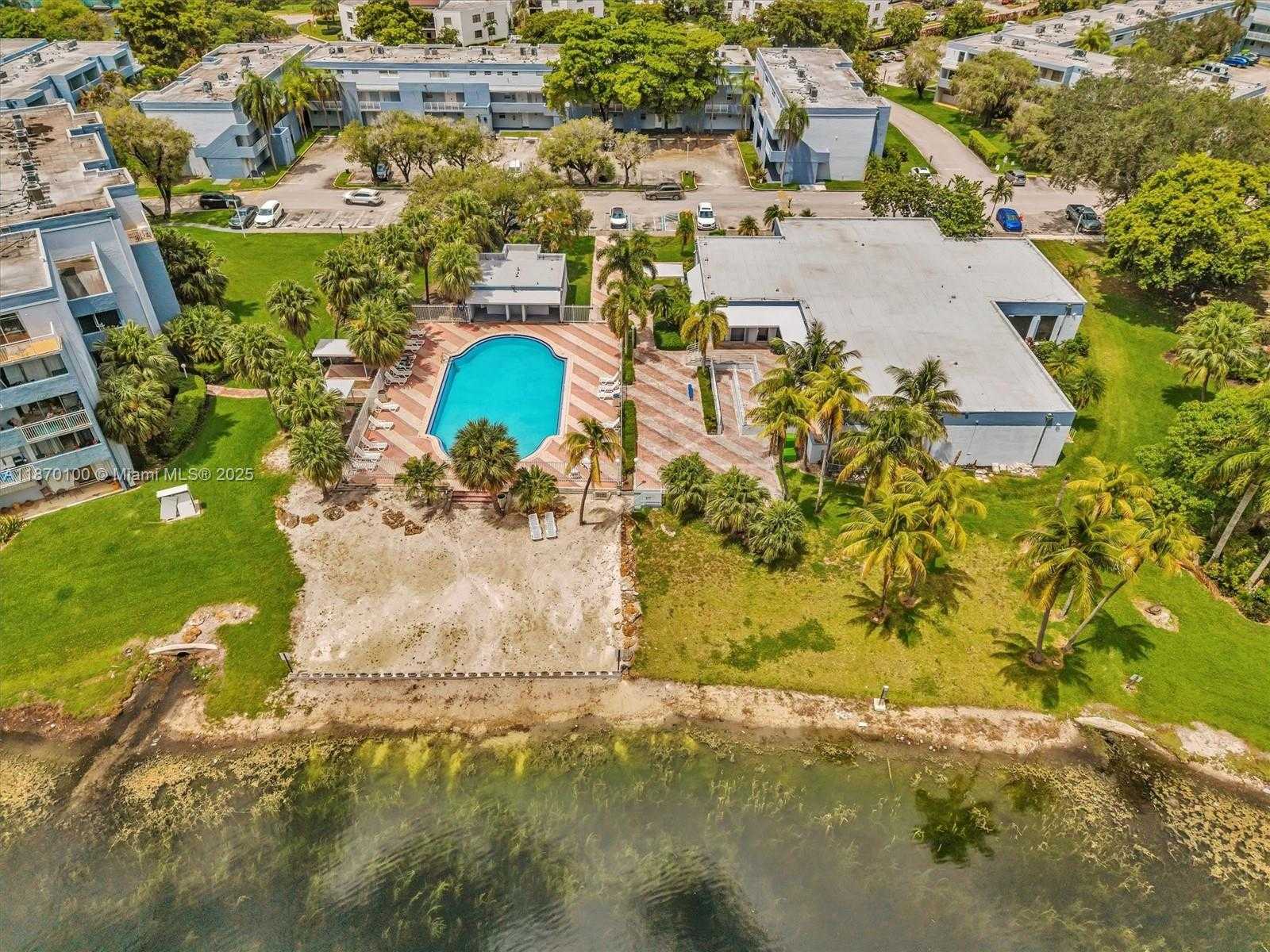 Small Image of 9367 FONTAINEBLEAU BLVD #G104, Miami Number 45