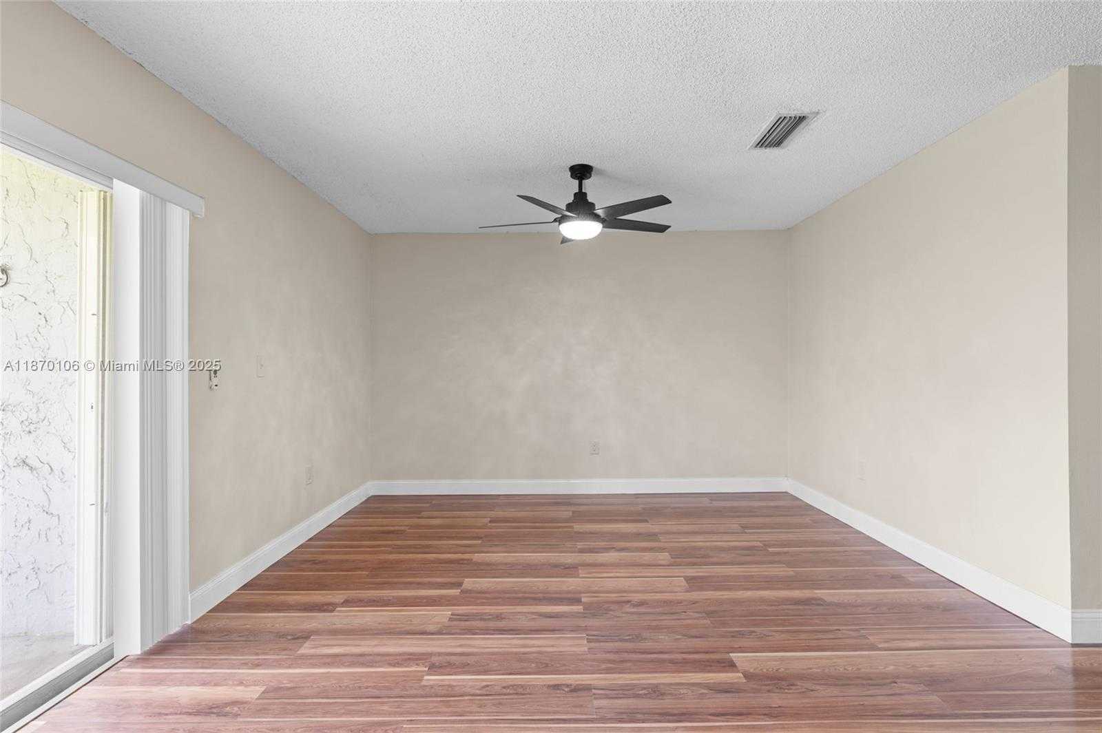 Small Image of 9365 FONTAINEBLEAU BLVD #E225, Miami Number 12