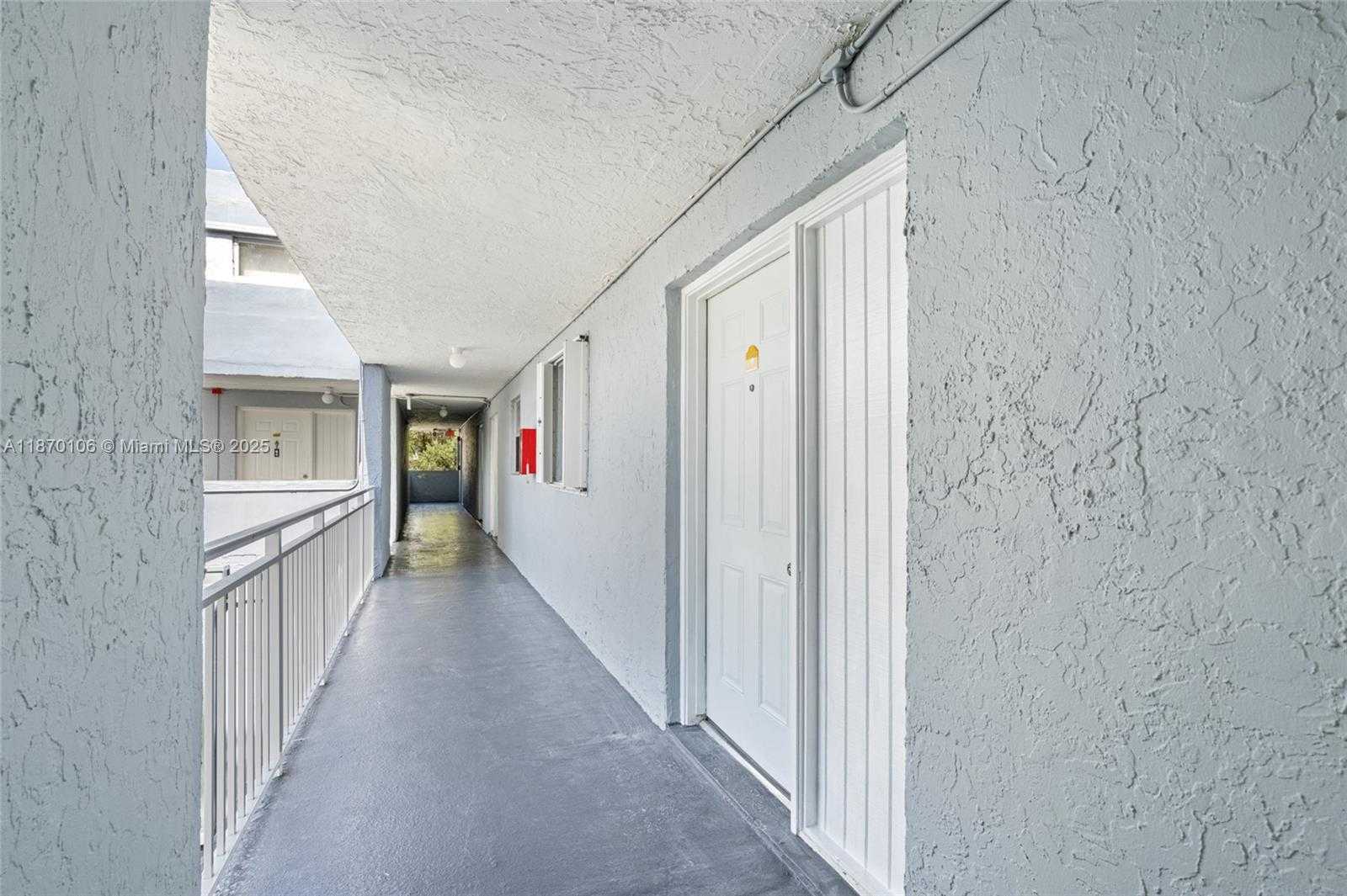 Small Image of 9365 FONTAINEBLEAU BLVD #E225, Miami Number 4