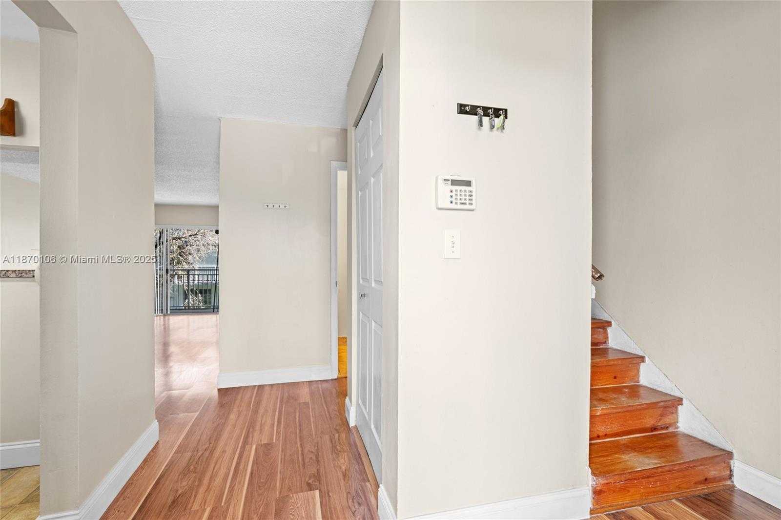 Small Image of 9365 FONTAINEBLEAU BLVD #E225, Miami Number 5