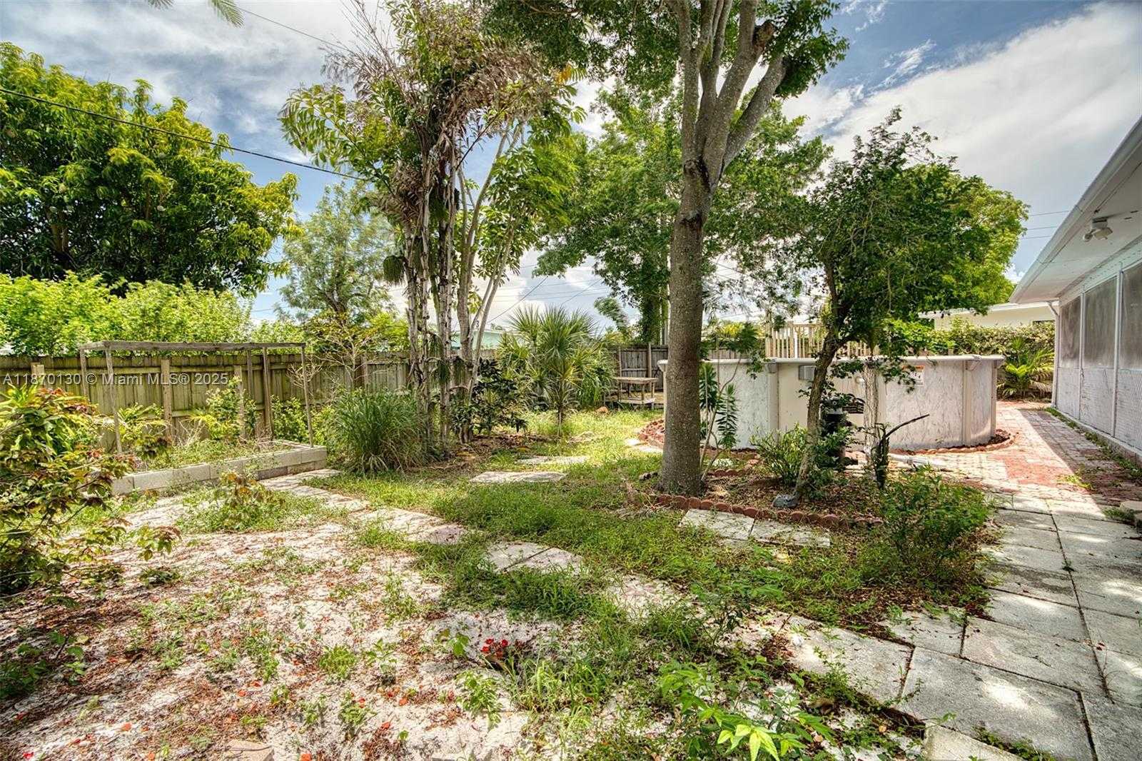 Small Image of 658 SOUTH WEST 1ST CT #n/a, Boynton Beach Number 38