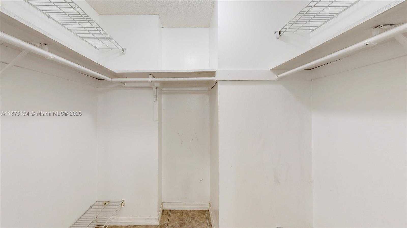 Small Image of 18011 BISCAYNE BLVD #903, Aventura Number 13