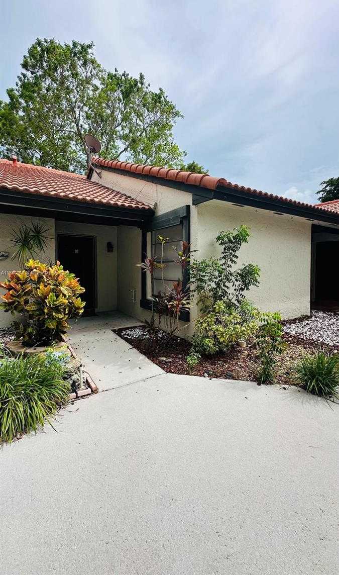 Small Image of 15210 SOUTH WEST 48TH TER #G-83, Miami Number 3