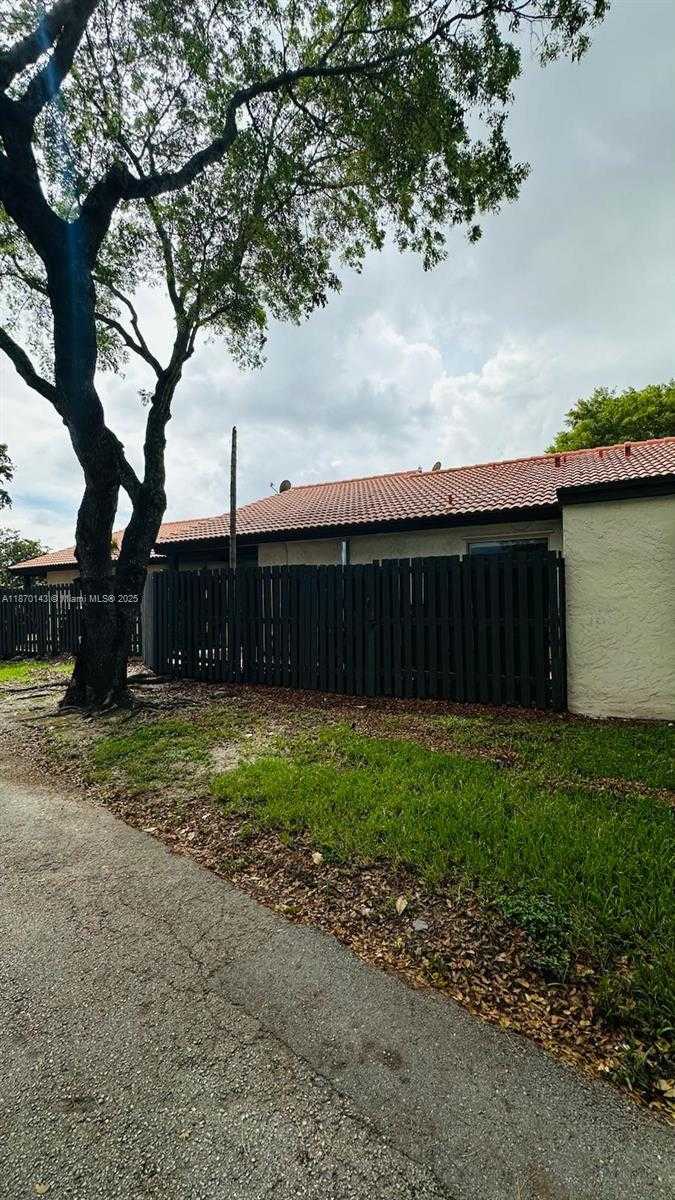 Small Image of 15210 SOUTH WEST 48TH TER #G-83, Miami Number 31